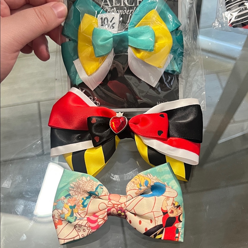 Disney Alice in Wonderland Bow